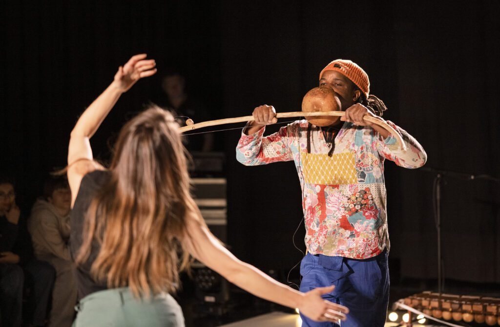 'Atemporal' Coreografia e Dança Yentl de Werdt Composição e Música Matchume Zango
